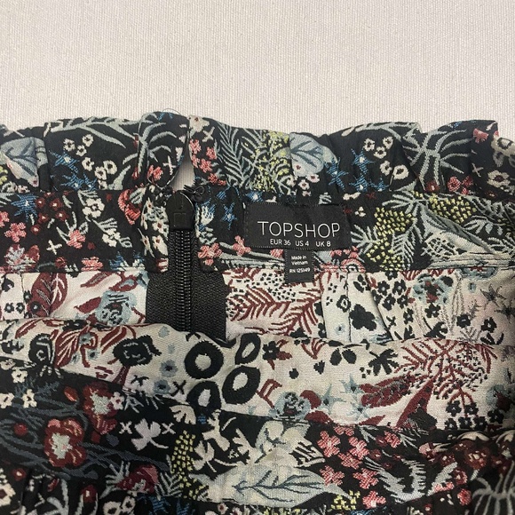 Topshop Floral Skirt - Picture 3 of 3